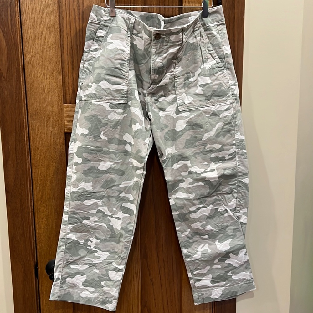 GAP girlfriend Khaki